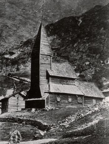 Fortun stavkirke.jpg