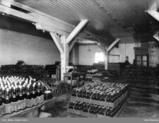 Etikettrom. Foto: Anders Beer Wilse/Oslo Museum (ca 1910).