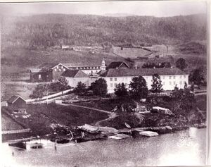 Fossesholm Herregård på 1860-tallet (oeb-183660).jpg