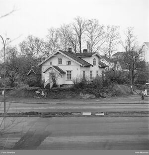 Frøen skole Sørkedalsveien 35.jpg