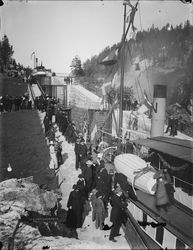 Fra Vrangfoss sluser i Telemarkskanalen. Foto: Marthinius Skøien/Nasjonalbiblioteket (1880-1910).