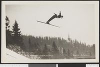 Fra Holmenkolrennene Alf Andersen - no-nb digifoto 20151211 00110 bldsa PK03222.jpg