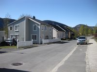 Fredheim i Folkestadbyen nærast, deretter Bersamlaget, Eivindstad og Berglund 2020 Foto: Olav Momrak-Haugan