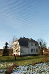 Fredheim barneskole i Lørenskog ble innviet i 1913 og nedlagt i 1985. André Clemetsen/Lørenskog leksikon.