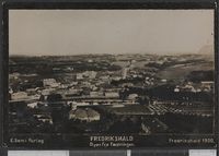 121. Fredrikshald. Byen fra Fæstningen. - no-nb digifoto 20151125 00164 bldsa PK13312.jpg