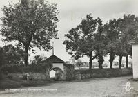 Porten sett fra Tøihusgaten/Toldbodgaten 1920-40.