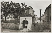 Mellomporten og Torvgaten fra Platte batteri i 1930-35.