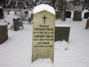 Frithjof Prydz gravminne.jpg