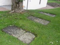 Liggende, eldre gravminner på Frogner kirkegård. Foto: Stig Rune Pedersen