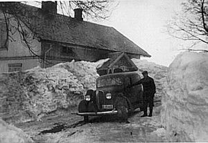 Frusetenga 1952 Plymouth.jpg