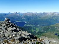 Fyrde og påhogg i Fyrdsvikane juni 2010, sett frå Sundalsnipa