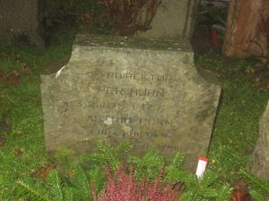 Fyrdirektør Per Horn gravminne.jpg