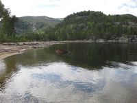 Akterenden av vraket til D/S «Fyresdølen» i Kilegrend. (Foto: Olav Momrak-Haugan, 2010)