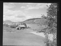 161. Gård, ukjent sted - no-nb digifoto 20150716 00240 NB MIT FNR 11464.jpg