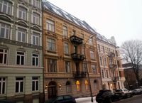 Nr. 41, oppført sammen med hjørnegården Mogens Thorsens gate 9, til høyre. Nr 39 i høyre bildekant. Foto: Pål Giørtz (2017).