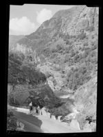Vegen og Lærdalselva ved Galdane. Foto: Nasjonalbiblioteket (1947-1948).