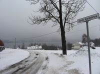 Veien Gamle Kjerkelinna passerer rett sør for Feiring kirke. Foto: Stig Rune Pedersen