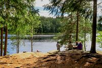 Rasteplass ved Vientjern på grensen mellom Nordre Follo og Indre Østfold. Foto: Leif-Harald Ruud (2020)