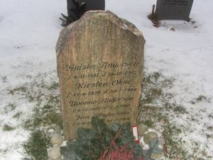 Gidske Anderson gravminne.jpg