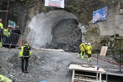 Gjennombruddet i den nye Ulrikstunnelen 29. august 2017. Foto: Nina Aldin Thune (2017).