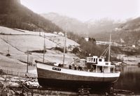 Her tek me sjangsen på å sei at båten er ferdig og klar for sjøsetting.