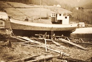 Gjerdsvik på beddingen.jpg