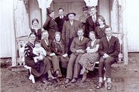 Glemmestad-familien rundt 1940. Martin Glemmestad i midten.