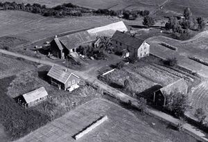 Gnr. 11 Øverby i Vestre Toten.jpg