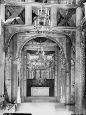 Gol stavkirkje interiør (Lindahl).jpg