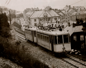 Gråkallbanen i Bergsli gate.png