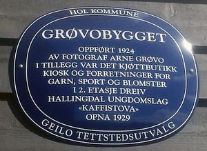 Grøvogården blå plakett.jpg