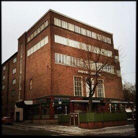 Bygningen sett fra vest. Foto: Byremo videregående skole