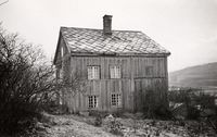 4. Graffer, Oppland - Riksantikvaren-T127 01 0034.jpg