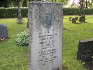 Gravørene Rui gravminne.jpg