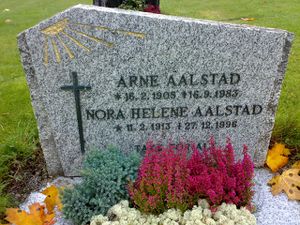 Grav Arne Helene Aalstad.jpg