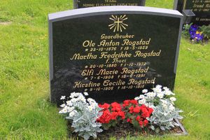 Grav Hovin Rogstad.jpg