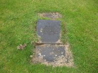 Gravminne Kriste E. Haugan. Veum kyrkjegard