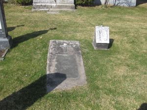 Gravminne Teisner.jpg