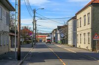 Gatemiljø fra det gamle handelssenteret på Greåker. Foto: Leif-Harald Ruud (2020)