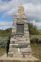 Riksvåpenet på Grunnlovsvarden på Hjerkinn.