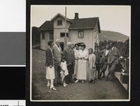 434. Gruppebilde av Bjørnson-familie - no-nb digifoto 20160715 00186 bldsa BB2354.jpg
