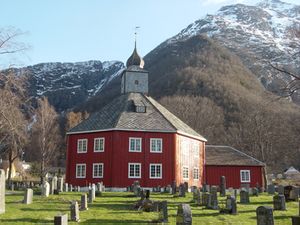 Gryttenkirke-Aandalsnes-Norway.jpg