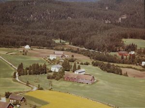 Gulliksrud paa Fiskum - WF511.jpg