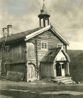 12. Håkenstad, Oppland - Riksantikvaren-T125 01 0049B.jpg