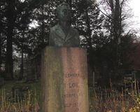 60. Håkon Løken gravminne Vår Frelsers gravlund.jpg