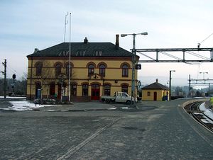 Hønefoss-stasjon.jpg