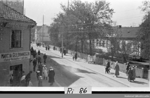 Hønefoss Storgata 1918.png