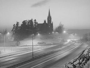 Høvik kirke 1964.jpg