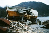 Her frå forlenging av Høydølen. Båten er kappa av og framenden er strekt framover. Lengda er no fastsett.