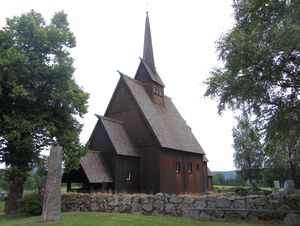 Høyjord stavkirke 2013 2.jpg